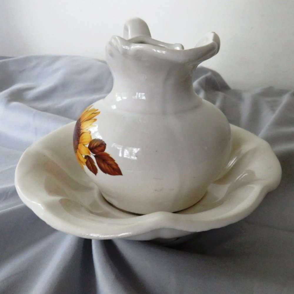 Vintage McCoy Sunflower Pottery Pitcher and Bowl - Picture 10 of 14
